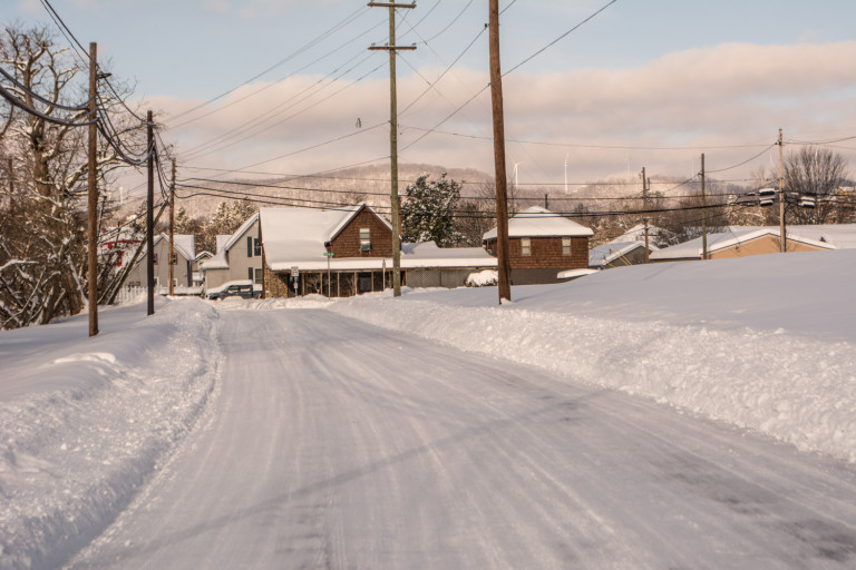 » Blizzard 2016 Images of Elkins in the Snow
