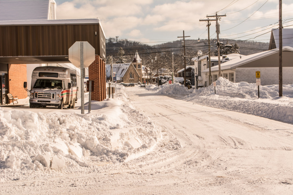 » Blizzard 2016 Images of Elkins in the Snow
