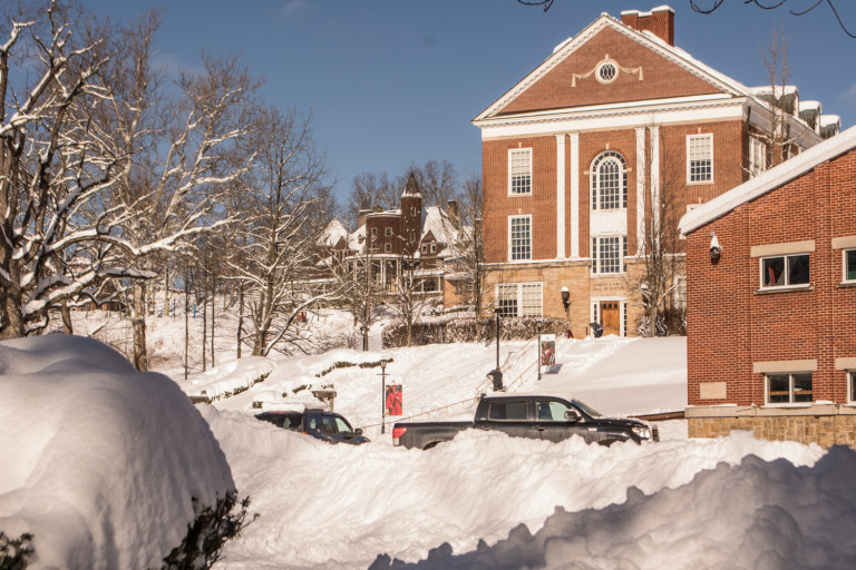 » Blizzard 2016 Images of Elkins in the Snow